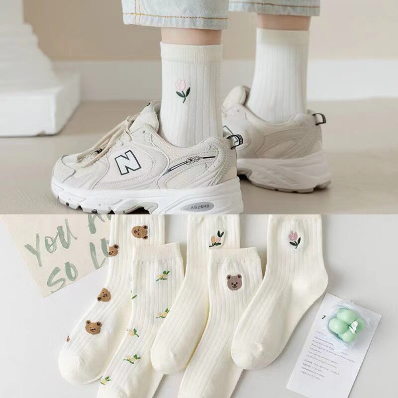 秋冬潮流诸暨袜子女中筒ins潮字母长筒透气百搭运动防臭女士长袜