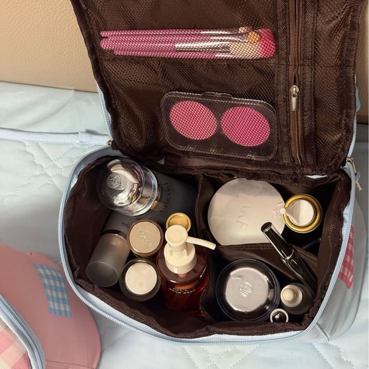 New Small House Cosmetic Bag Dopamine Color Large Capacity Partition Travel Portable Travel Toiletry Bag Waterproof