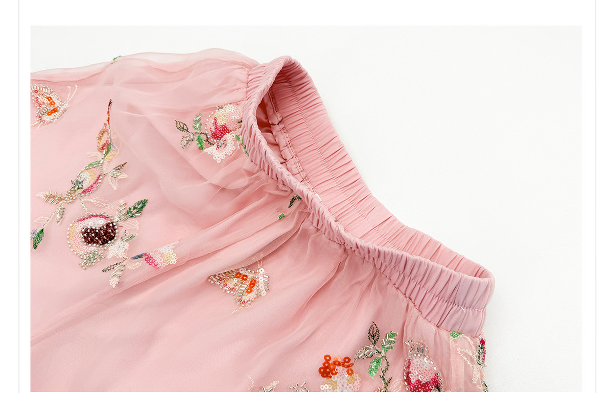 Bộ áo sơ mi không tay thêu họa tiết hoa và quần short dài, phong cách retro nghệ thuật — Quần short thêu hạt (giao hàng trong 7 ngày), Quần short thêu hạt (giao hàng trong ngày), Áo thêu hạt (giao hàng trong 7 ngày), Áo thêu hạt (giao hàng trong ngày)