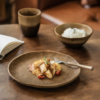 Japanese Ceramic Tableware Set Yuemo Series Retro Bowls and Plates with Cups Home Restaurant Dinner Plates Round Plates