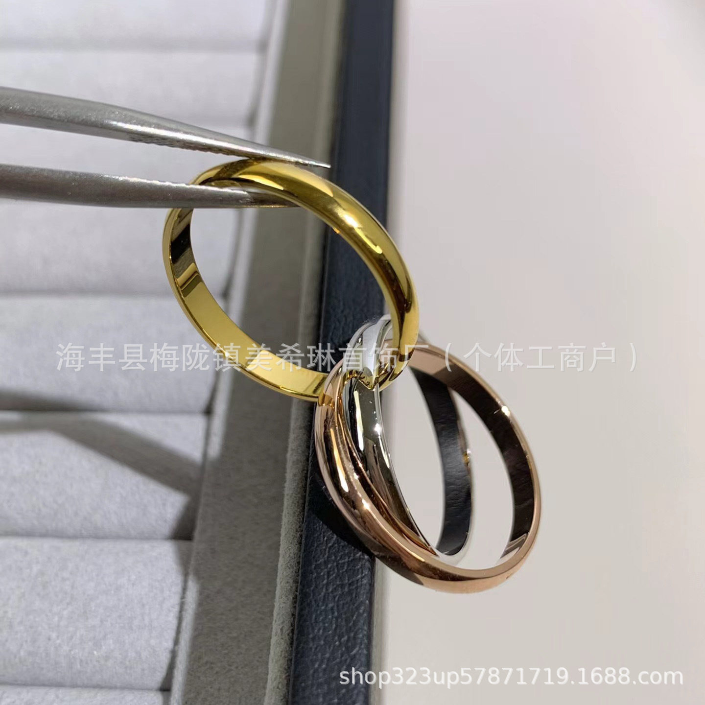 C Brand Classic Three-Color Three-Ring Ring, Smooth Index Finger Ring, Non-Fading, Delicate Hand Accessory, Women's Jewelry