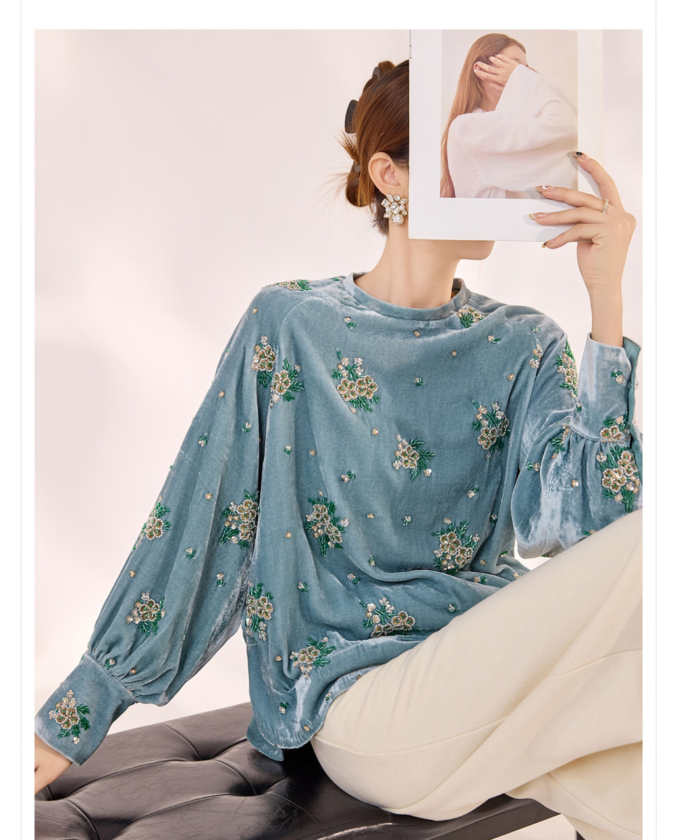Áo sơ mi nữ cổ tròn tay dài thêu hoa đính cườm — Dương Tây Đỏ (Giao Hàng Ngay), Mực lụa đen (giao hàng trong ngày)