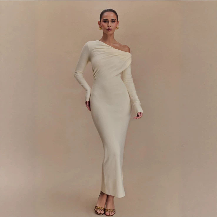 Elegant Womens Maxi Dress Trendy Design Comfortable Fit Versatile Style Perfect for Casual or Formal Occasions