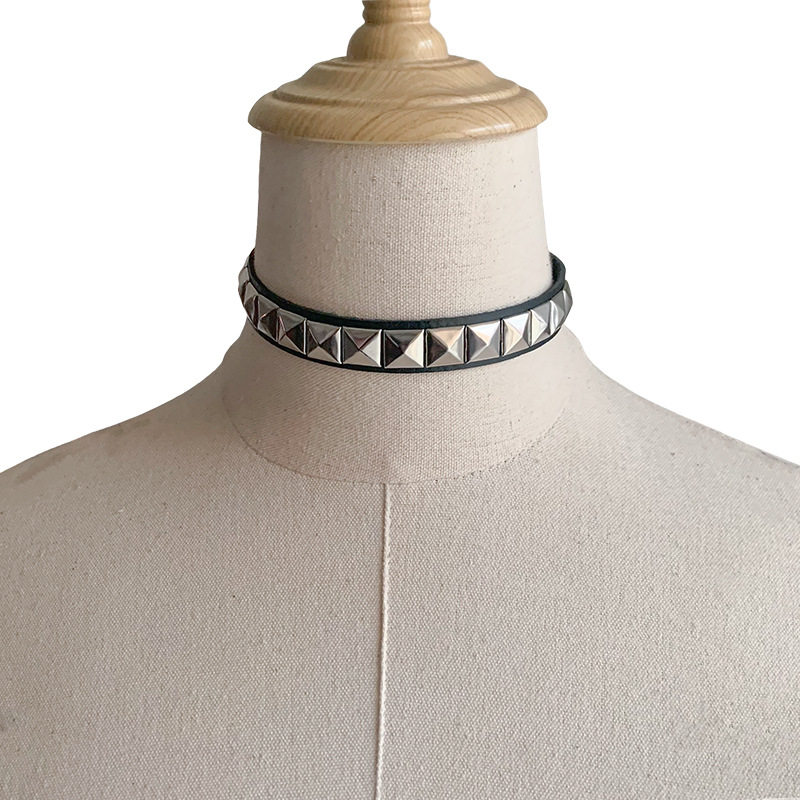 Punk style square rivet collar personalized leather non-mainstream necklace PU leather neck chain clavicle chain cross-border exclusive