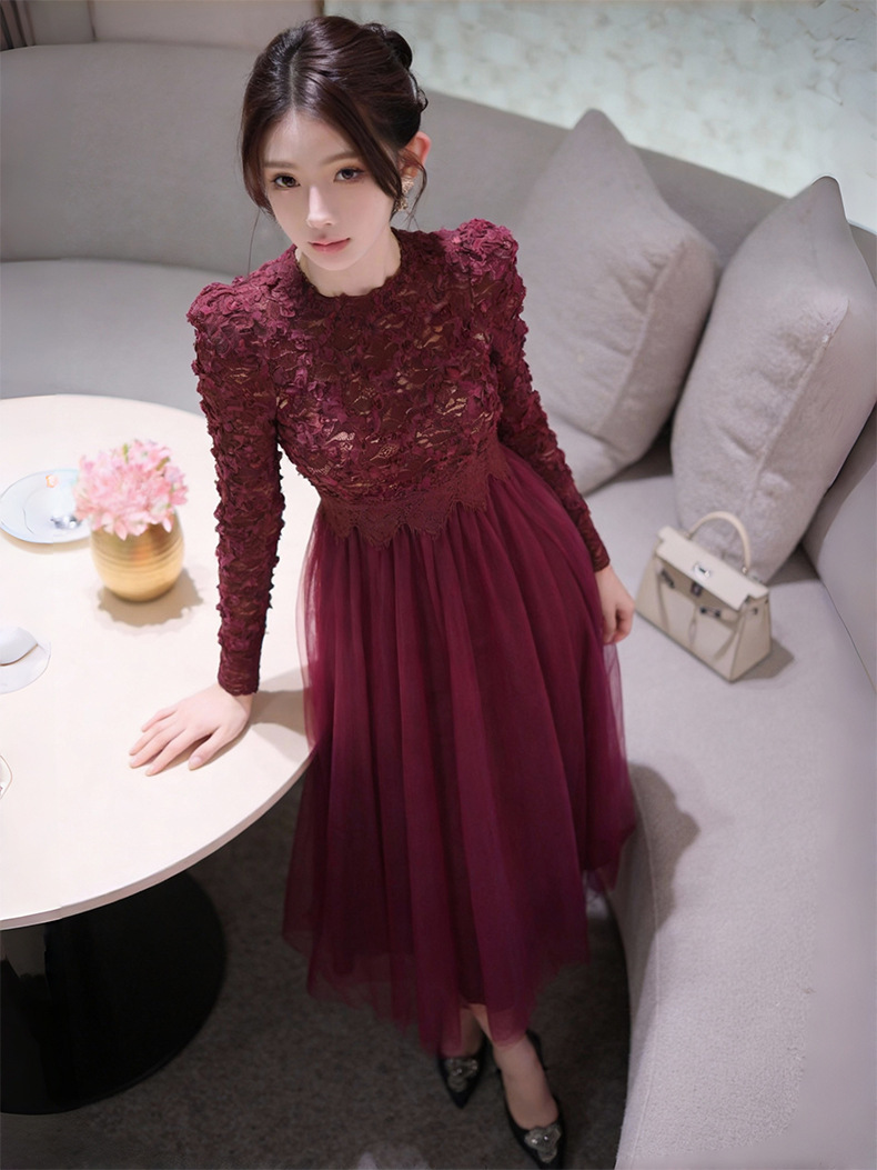 Đầm dài nữ cổ tròn phối ren chiết eo vải lưới dáng ôm — Tím khói