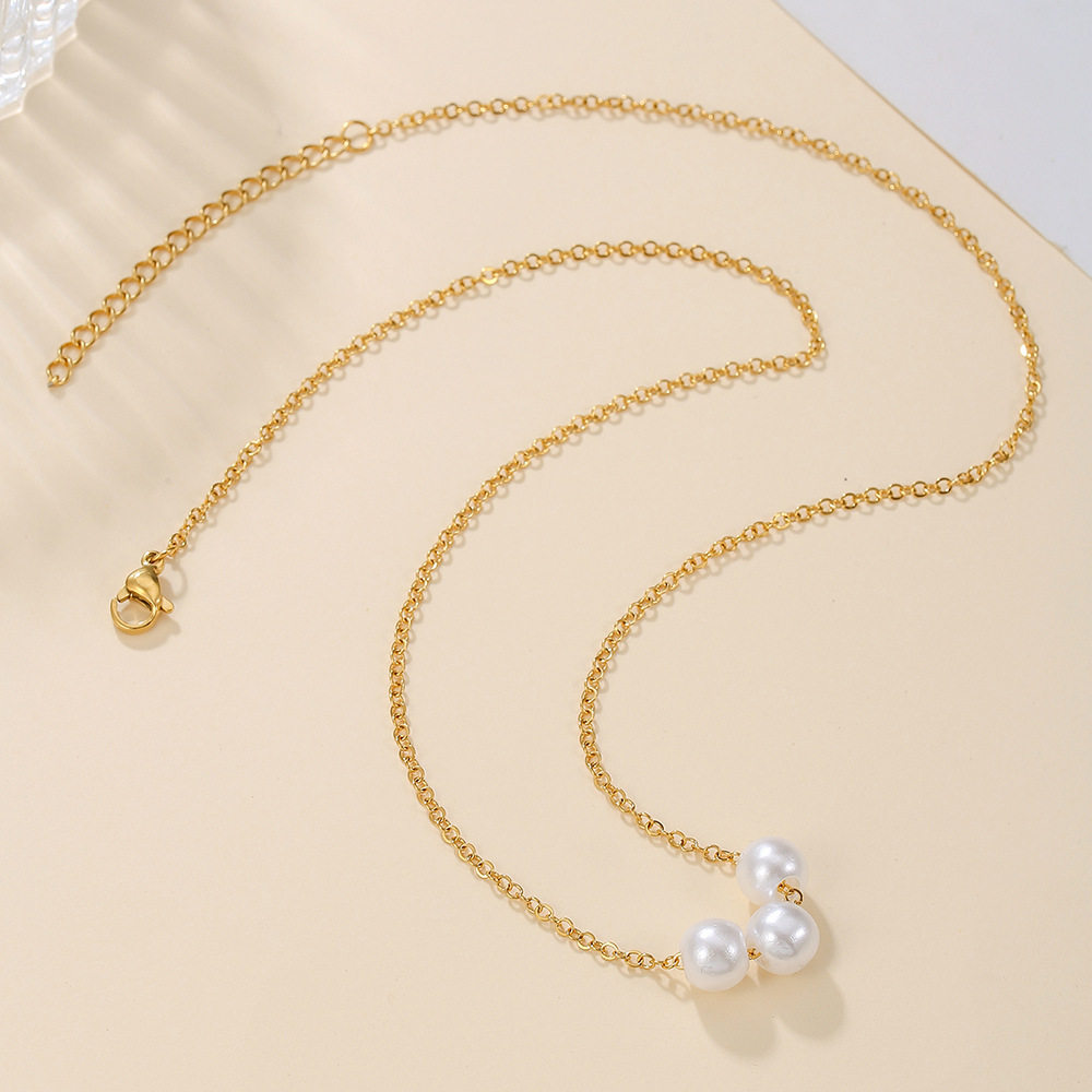 Fashionable and Simple Cross-Border Jewelry, Elegant Pearl Clavicle Chain Necklace for Women, Suitable for Everyday Wear with Pendants