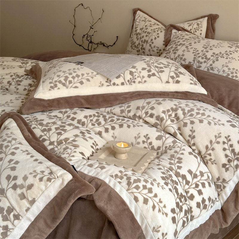 5.5kg Heavy │ Class a Thickeneded Milk Velvet Four-Piece Winter Warm Velvet Quilt Cover Coral Velvet Bedding