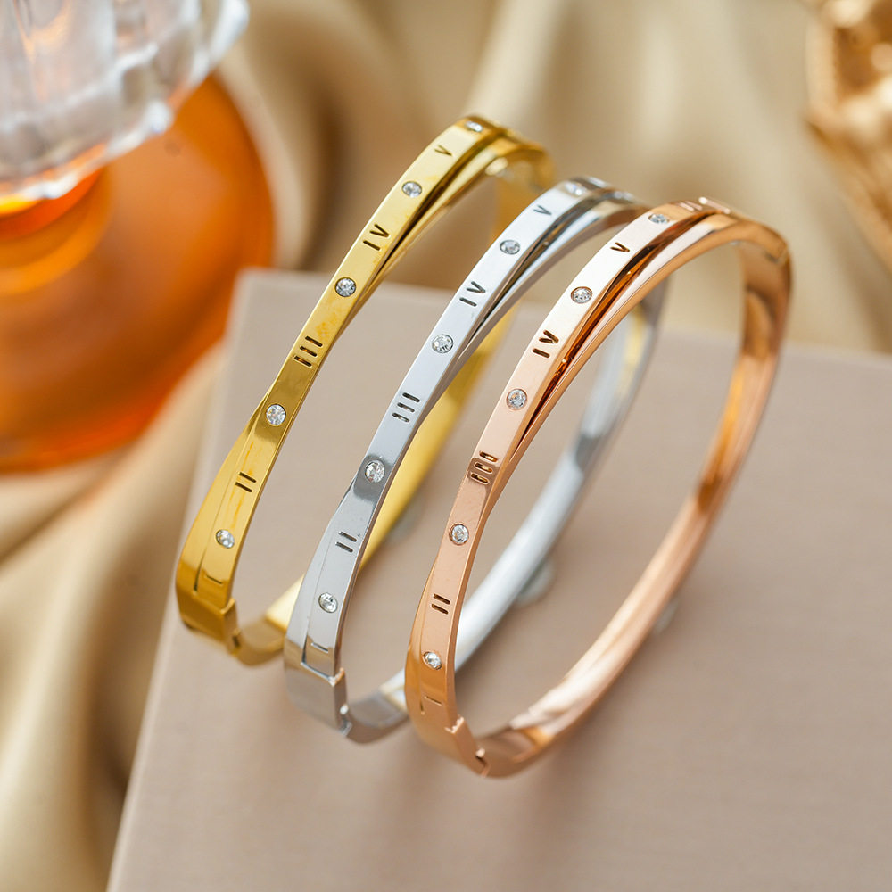 European and American fashion Roman numeral cross titanium steel bracelet women's personality ins temperament buckle bracelet jewelry does not fade