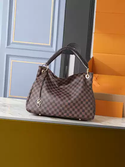 New Style Lv Classic Light Luxury Shoulder Bag for Women, Simple Large-Capacity Crossbody Bag, Tote Bag for Women