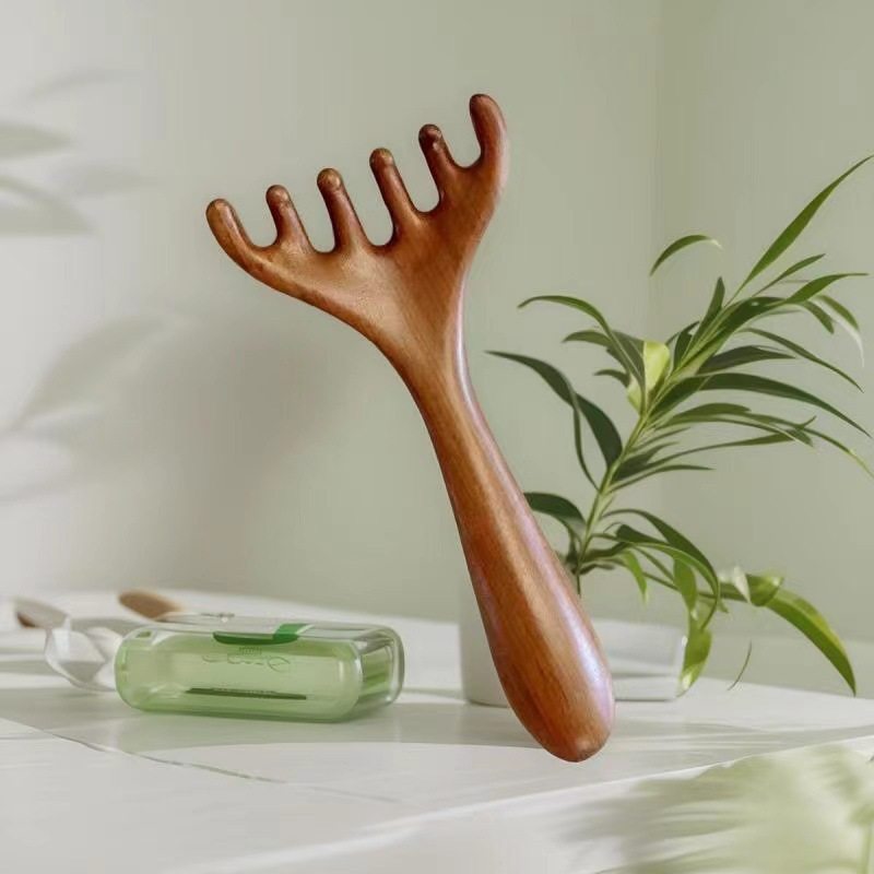 Golden Sandalwood Disc 28-Tooth Massage Comb Scalp Massage Comb Hair Therapy Health Care Whole Body Dredging Sandalwood Meridian Comb Wholesale