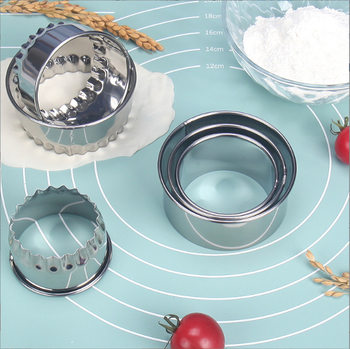 Stainless steel dumpling skin mold three-piece set dumpling skin cutter round flower biscuit mold dumpling skin pressing tool