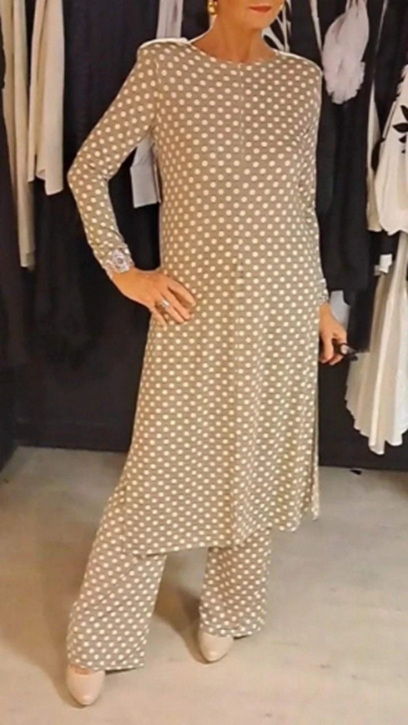 Summer Polka Dot Split Hem Top and Pants Set Slim Fit Round Neck Fashionable Versatile Perfect for Casual Outings