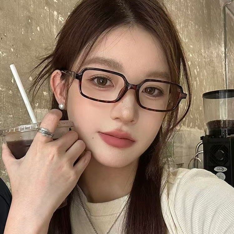 Small black frame glasses frame 23107 anti-blue light hawksbill color square round face slimming high-level feeling plain-faced artifact flat mirror