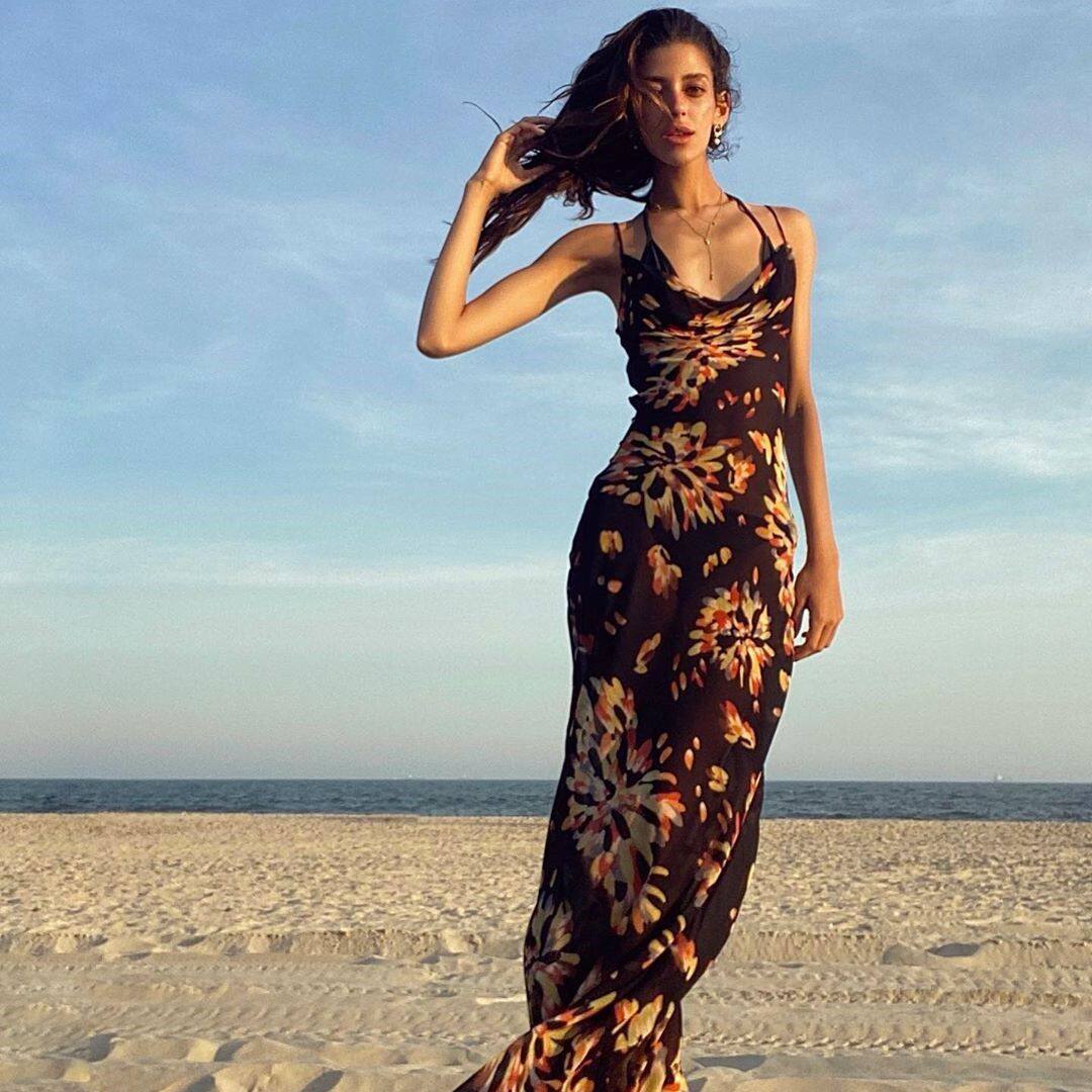 Vintage Floral Maxi Dress Sleeveless Flowy Sexy Neckline Summer Beach Vacation Wear Wholesale Available