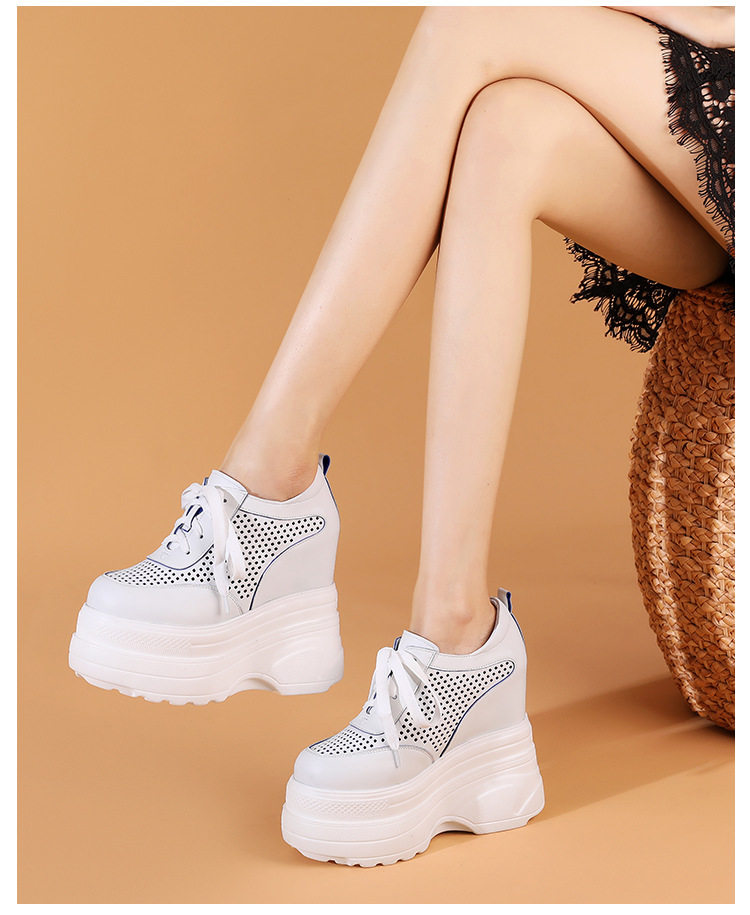 Giày Nữ Buộc Dây Da Mờ Lỗ Thoáng Khí Chiều Cao Đế Khoảng 14cm Màu Trắng chi tiết 4