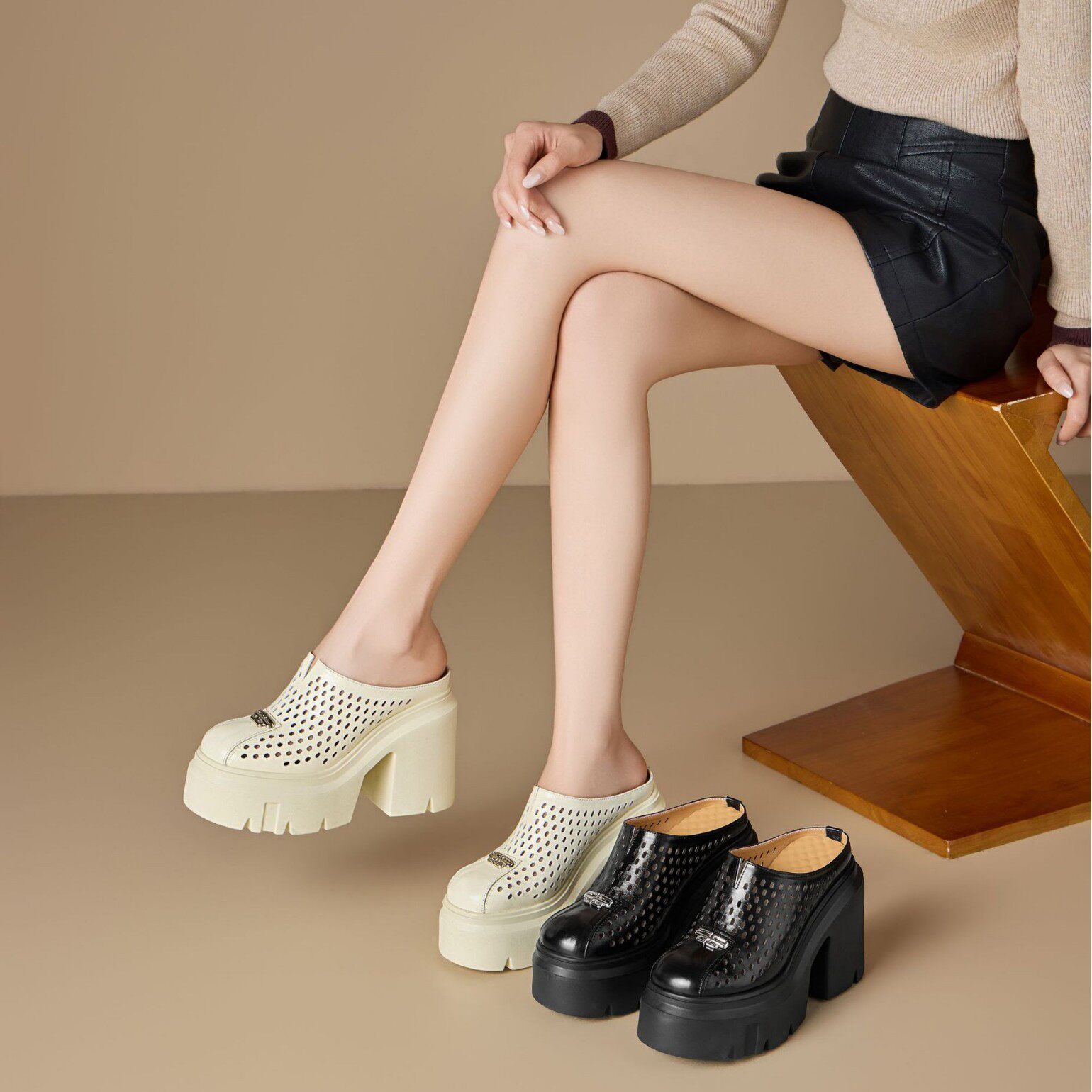 Dép cao gót nữ đế xuồng platform mũi kín hở gót 12 cm — [Trắng kem], [Đen]