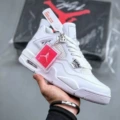 Aj4-white cat