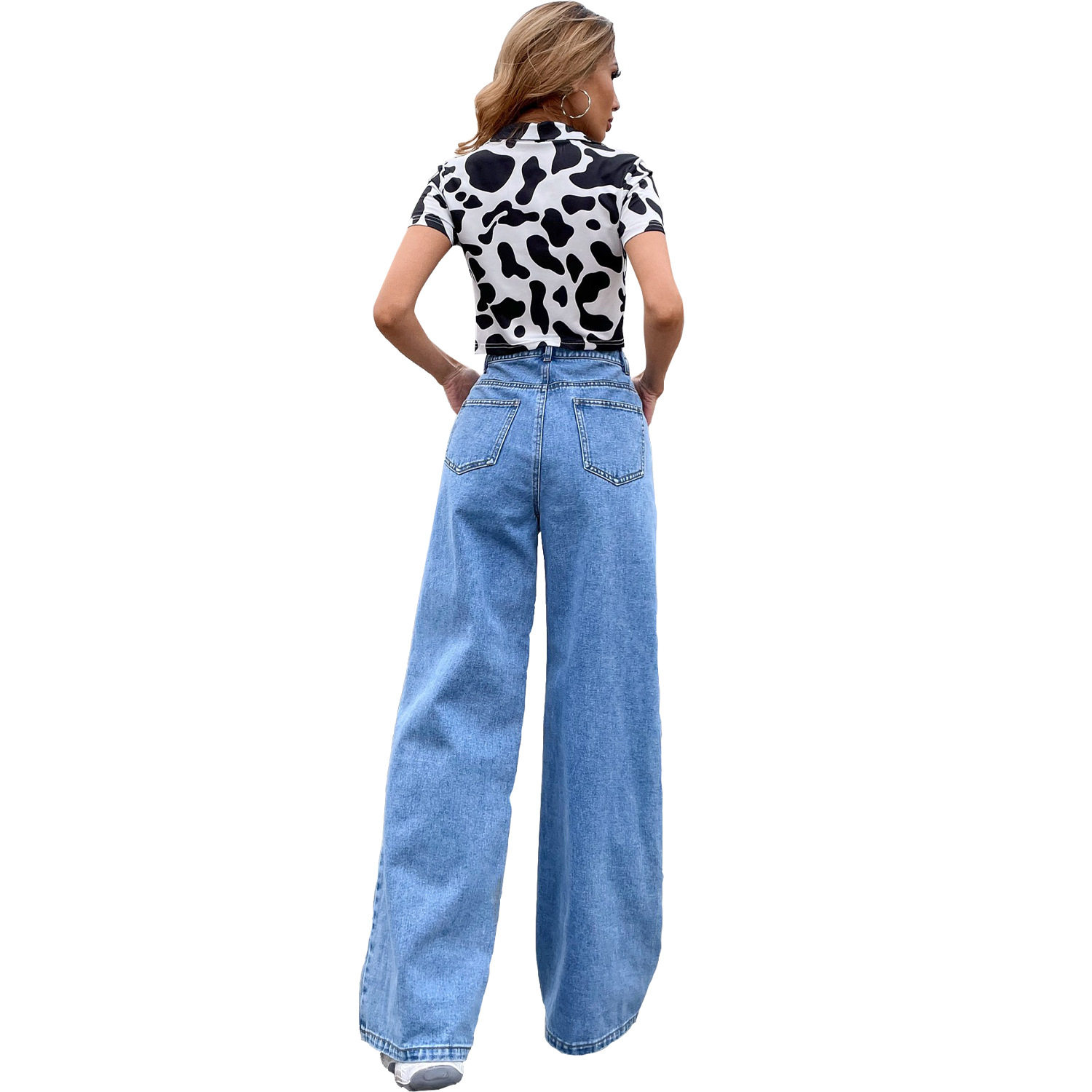 High Waisted Straight Leg Jeans Large Pockets Casual Style Comfortable Fit Perfect for Everyday Wear Wholesale