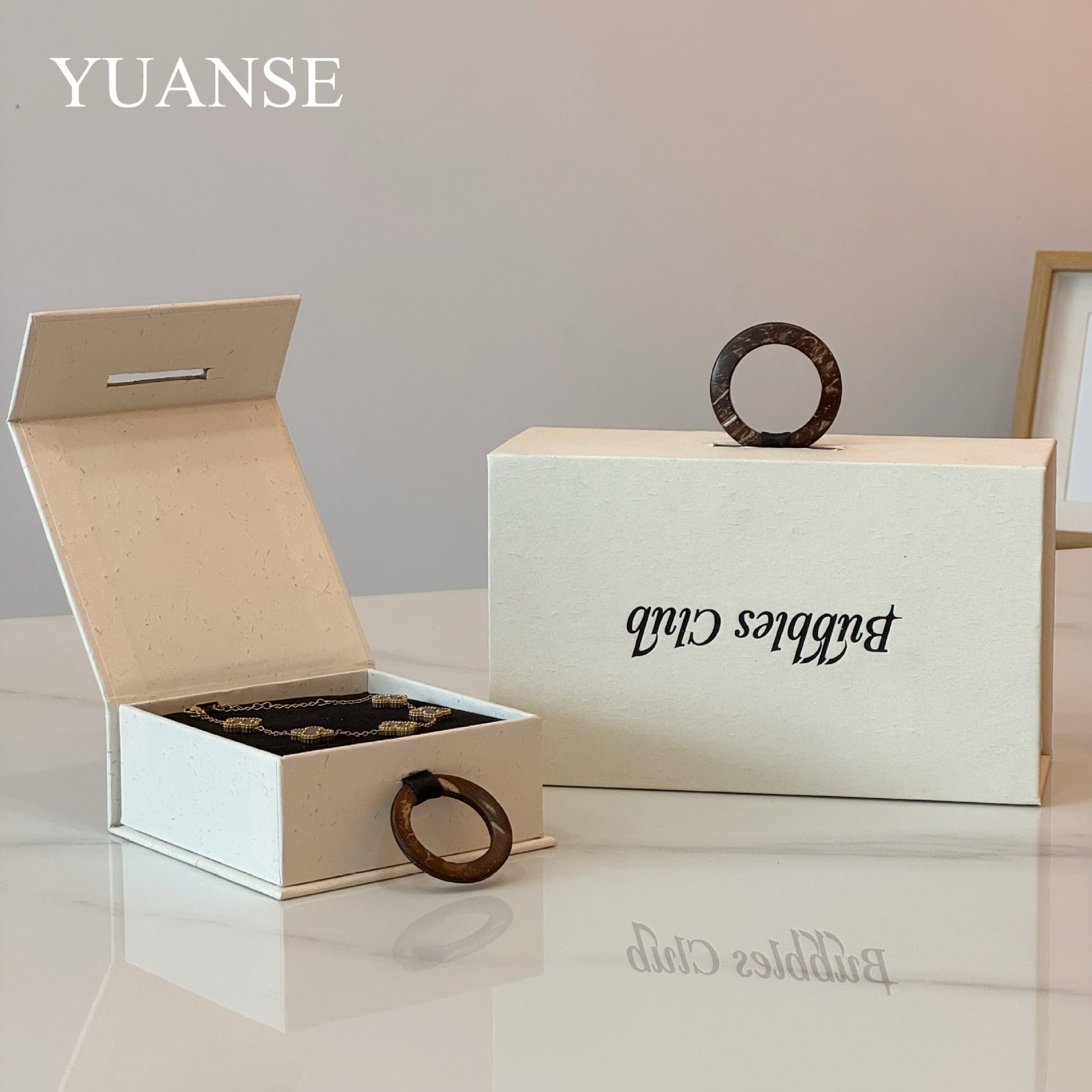 TikTok Explosions High-end Magnetic Suction Packaging Box Jewelry Necklace Ring Storage Display Flip Gift Box