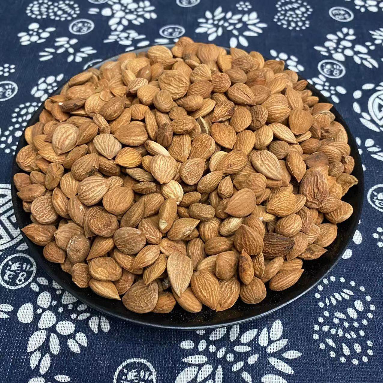 Chinese Herbal Medicine Wholesale Medicinal Bitter Almonds with Skin, Northern Almonds Peeled, Sweet Almonds in Bulk 500g, Large Quantity Preferential