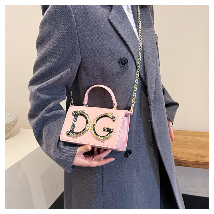 Cross-Border Patent Leather Hand-Held Fashion Women's Bag Chain Crossbody Bag Hand-Held Dinner Bag Fashion Catwalk Bag 19 O1CN01SNAbC22G0X5GzYjDS !!2220381628953 0 cib