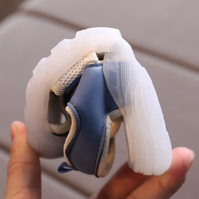 Boys sandals summer small and medium-sized children's shoes 2023 new summer Princess little boy luminous light shoes wholesale