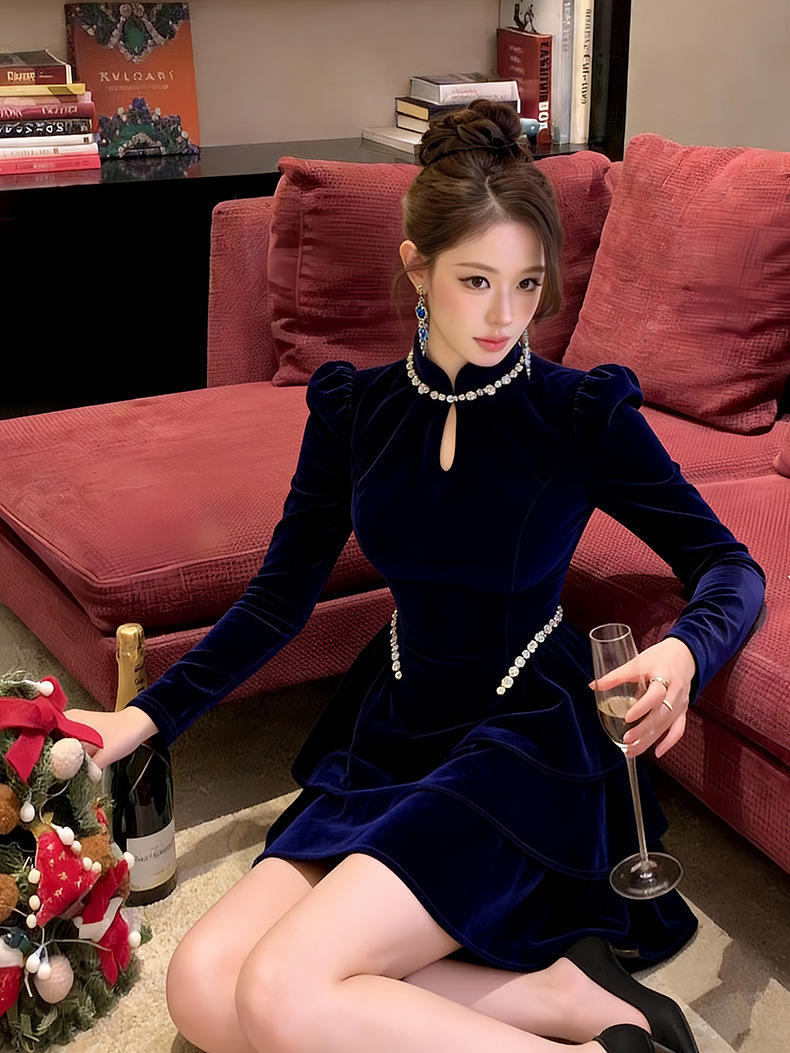 Đầm nhung cổ đứng chiết eo bèo nhún đính đá dáng xòe bồng nữ — Xanh tím than