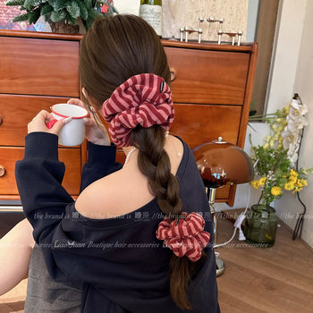 Elegant and Stylish Striped Knit Scrunchie for Women 2025 New High-End Bun Hair Tie