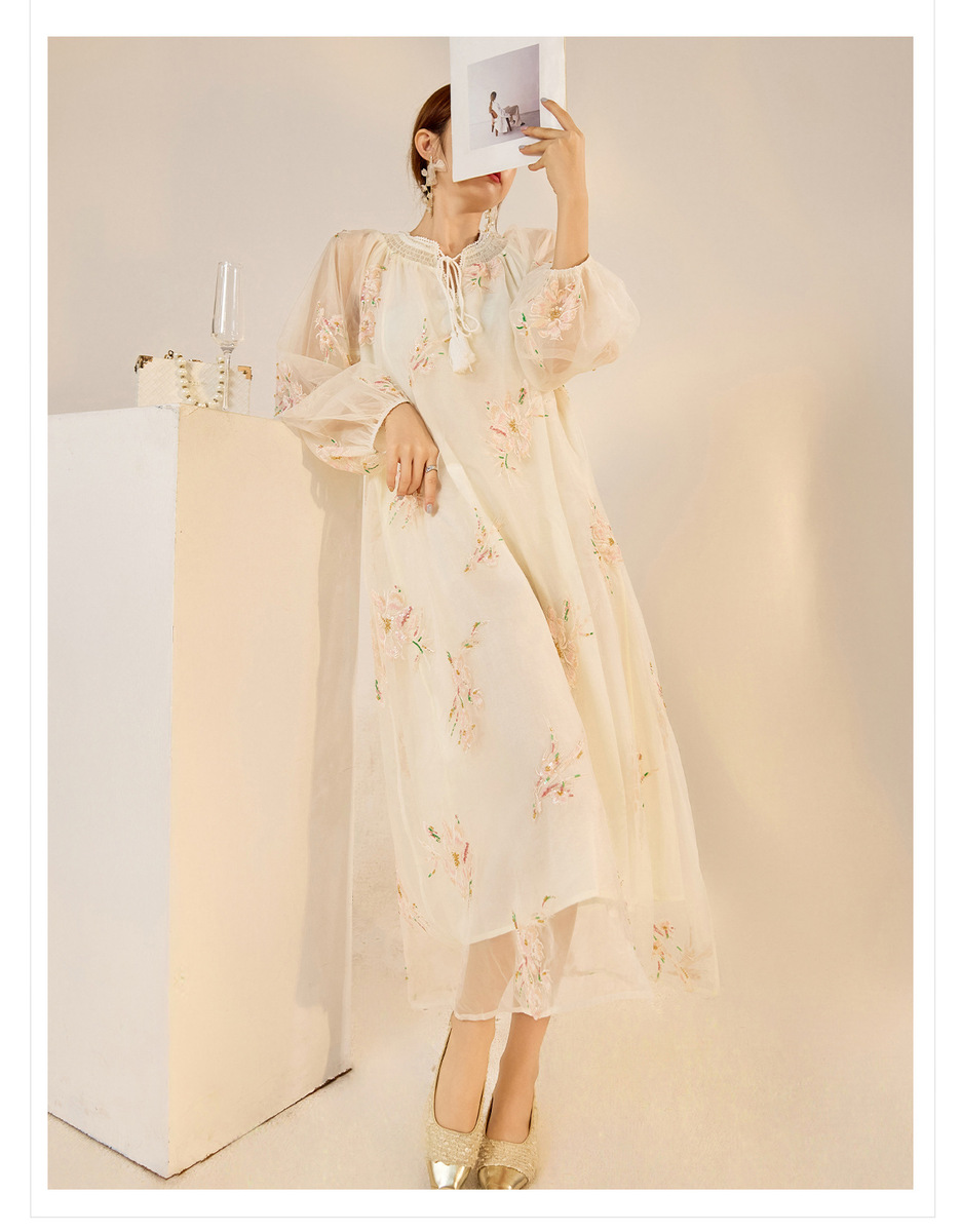 Đầm maxi nữ dài tay họa tiết hoa thêu dáng xòe rộng — Màu mơ