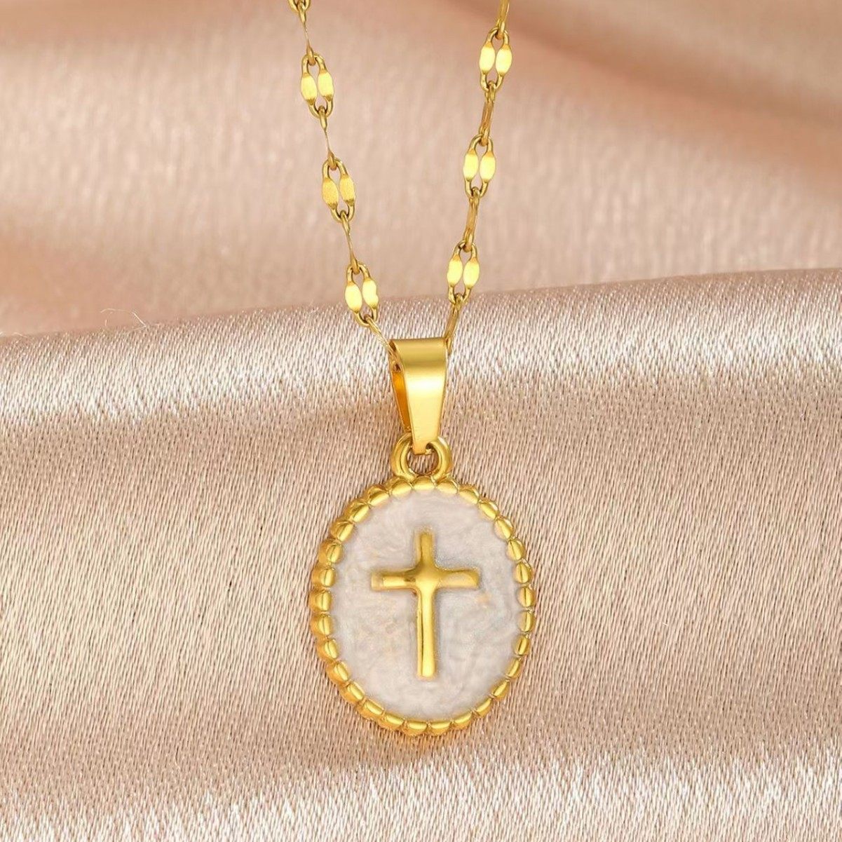 Cross-Border Popular Item for National Day and Mid-Autumn Festival Travel, Easy to Carry, Lightweight, Oil-Dropping Round Cross Stainless Steel Pendant Necklace