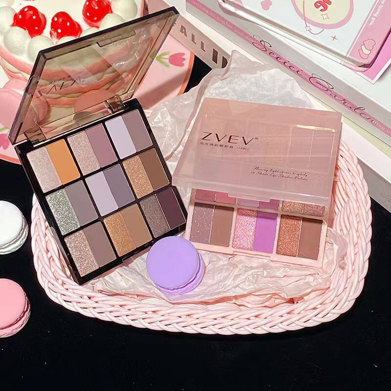 ZVEV 18-color streamer glowing color eyeshadow plate pearlescent matte fine flash low saturation silty delicate eyeshadow beginner