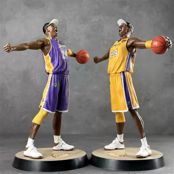 Basketball star Kobe Bryant hand black mamba victory roar Kobe boxed doll animation ornaments wholesale