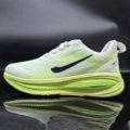 Y-8 fluorescent green