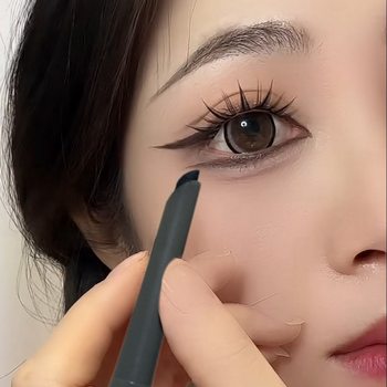 Fox eyes, dog eyes! Fox Eyeliner Glue Pen Blade Glue Pen Lasting No Sizzy Eyeliner Waterproof Student