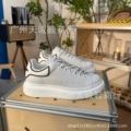 Glue white