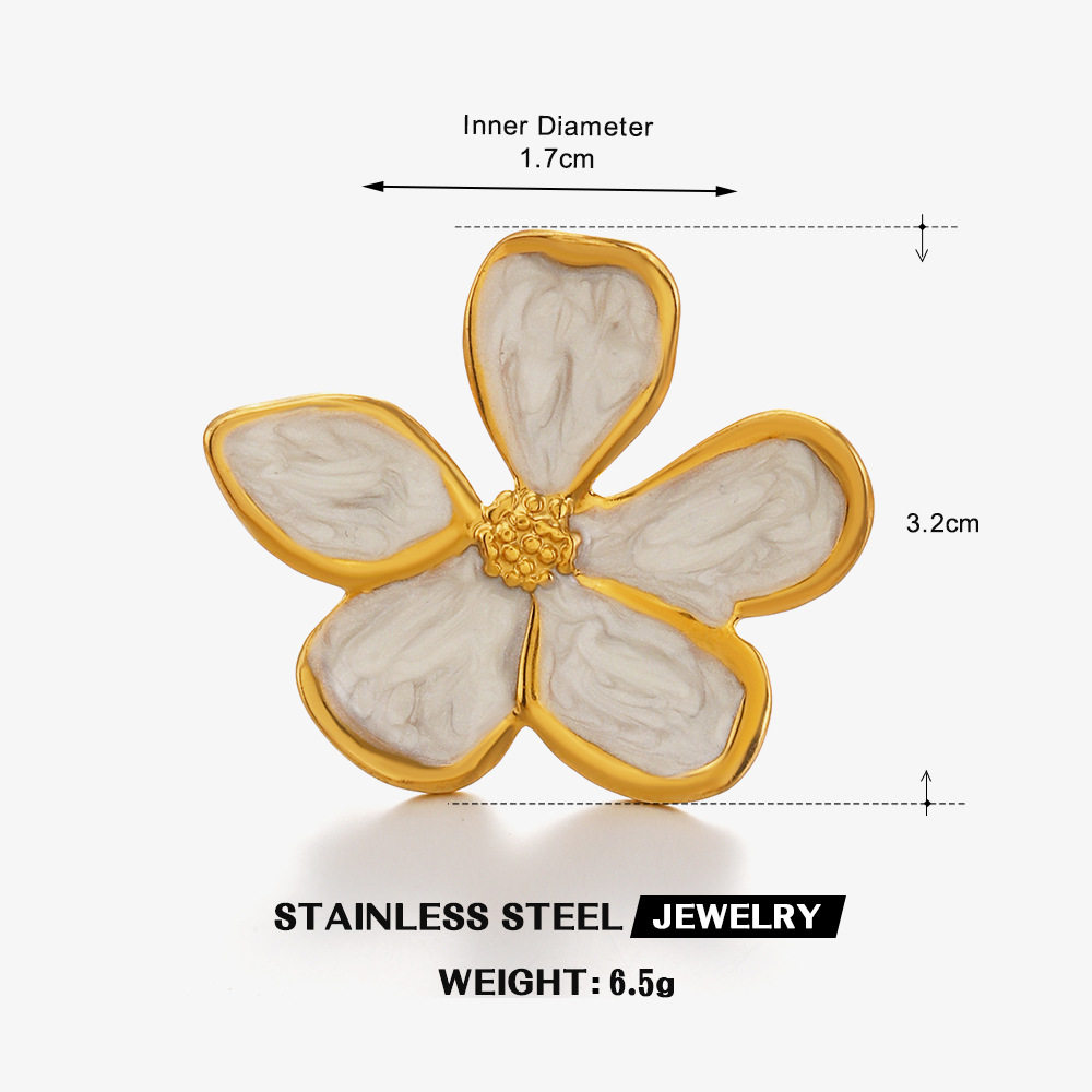 สั่งซื้อนำเข้า สไตล์ย้อนยุคฝรั่งเศส frangipani แหวนแฟชั่นยุโรปและอเมริกาสีดำและสีขาวหยดน้ำมันแหวนสแตนเลสแหวนดอกไม้สำหรับผู้หญิง จากจีน 1688 taobao alibaba tmall