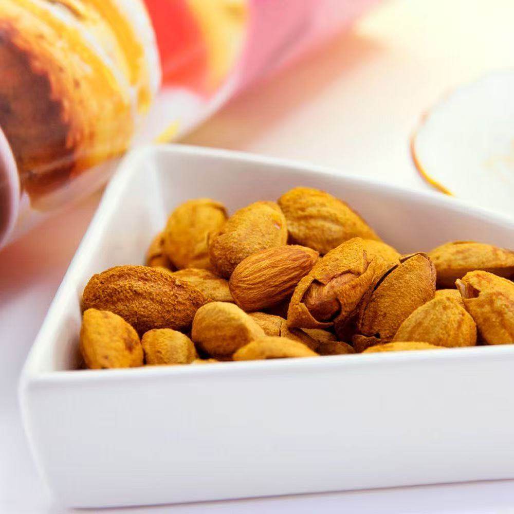 Three Squirrels Produced the Nuts in November, Hand-Peeled Almonds 25G/Bag, Almonds, Pistachios, Hawaiian Cashews