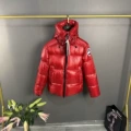 Glossy red label, red