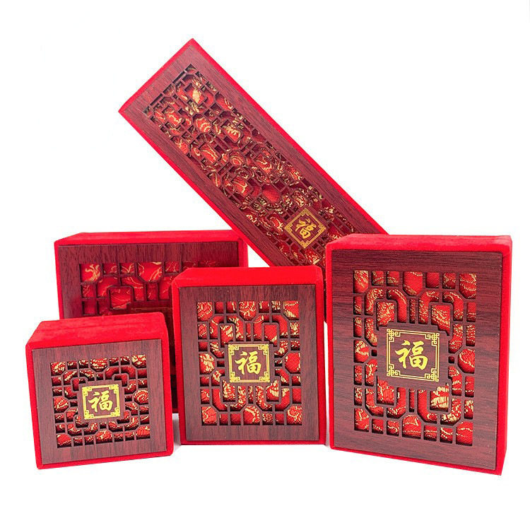 Vintage Wood carving Hollow fu character flannel packing box manufacturers can print logo gold and silver jewelry collection packing box
