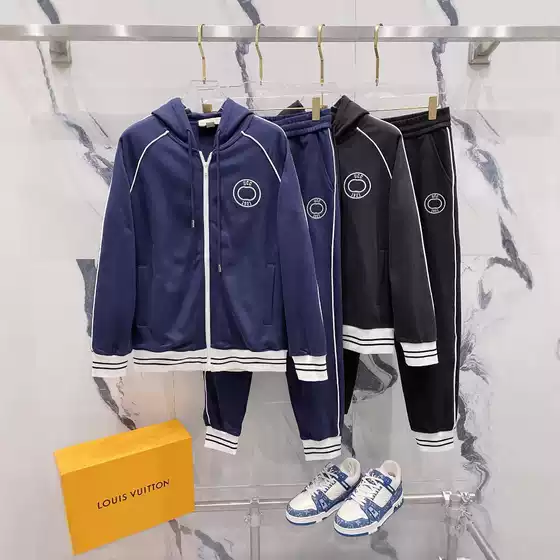 1.1 Correct Version 2024 Autumn and Winter New g Family Guc Letter Strip Printed Threaded Zipper Cardigan Sweatshirt Pants Suit