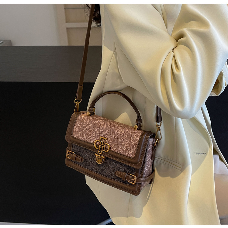 Foreign Style Small Square Bag Shoulder Bag Niche Design High-end Sense Bag Women's Internet Hot Super Hot Handbag Fashion Crossbody Bag 16 O1CN01SdBWHo1SSiWl45Qfs !!2218042692246 0 cib