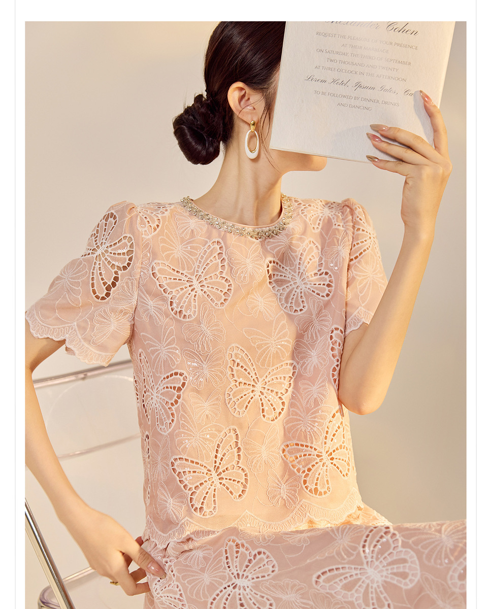 Set áo và chân váy nữ thêu bướm tay lỡ dáng dài thanh lịch — áo màu hồng, áo trắng, váy hồng, váy trắng