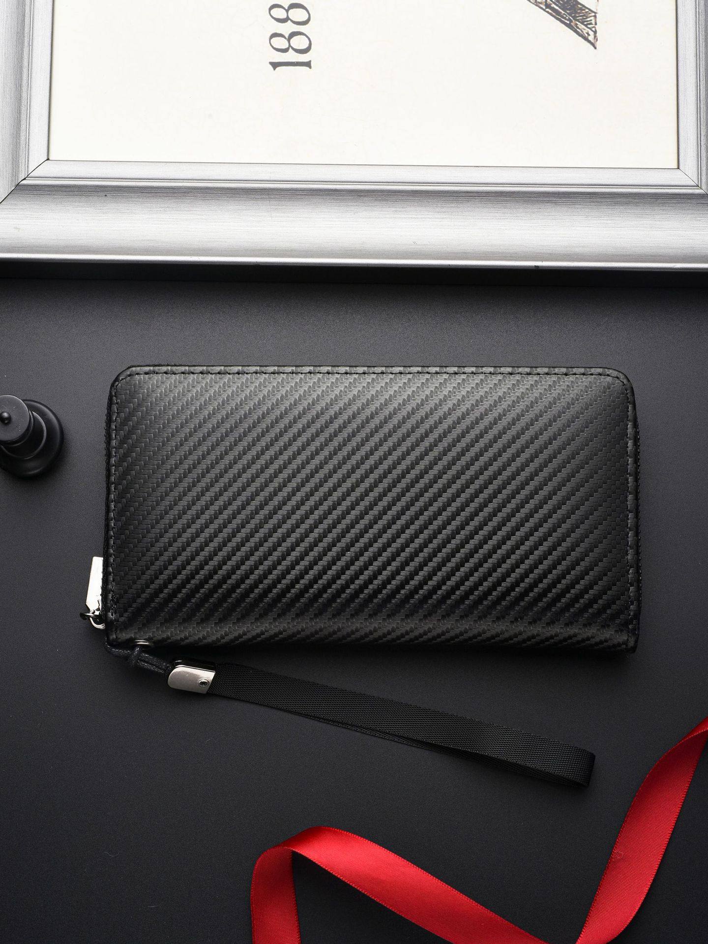 2026 New Men's Wallet, Long Style with Carbon Fiber Pattern, Business Clutch Bag with Zipper, Large Capacity and Multiple Card Slots