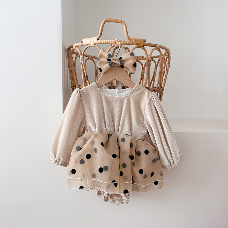 2026 Autumn Baby Clothes Sweet Organza Romper for Girls New Polka Dot Triangle Crawling Suit with Socks