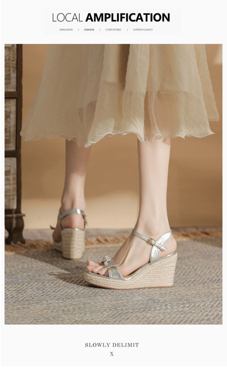 Sandal nữ quai một chữ gót xuồng đế cao 9cm nơ đính phối hợp đi biển — Màu bạc, màu vàng kim