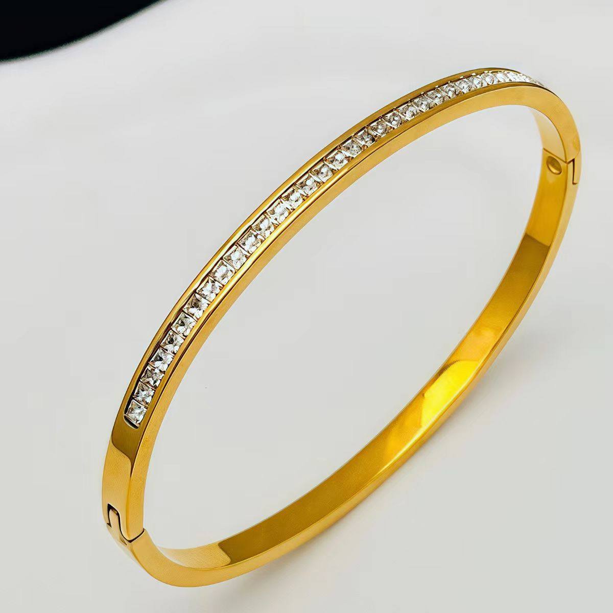 玫瑰金跨境钛钢女款手镯不锈钢轻奢高级感小众时尚锆石手环手镯