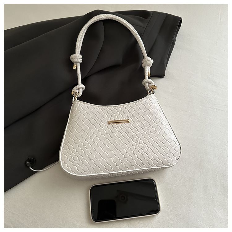 O1CN01SmLtRu1L08aCCEGzu !!2216157661236 0 cib