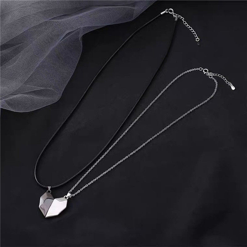Love Magnetic Versatile Couple Necklace Pendant Simple Wishing Stone Heart-Shaped Ins Clavicle Chain Jewelry Pair Wholesale