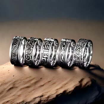 E-commerce explosions supply wholesale titanium steel ring Europe and the United States retro popular couple ring fashion personalized hand jewelry