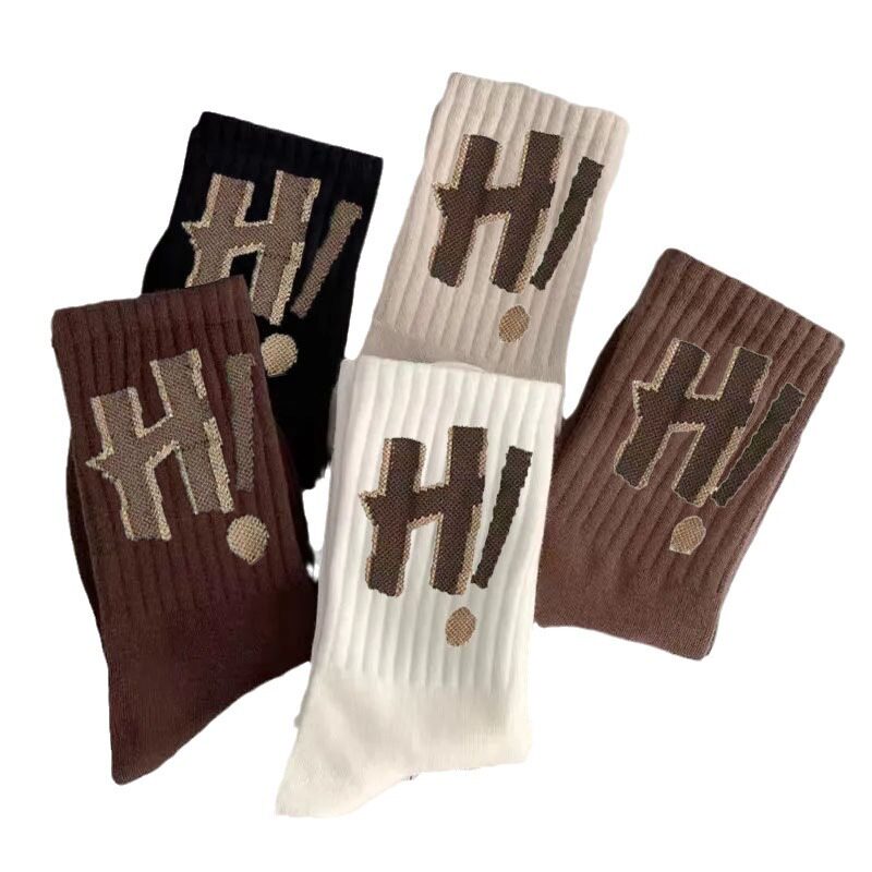 秋冬潮流诸暨袜子女中筒ins潮字母长筒透气百搭运动防臭女士长袜